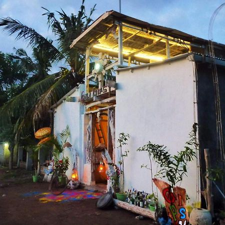 Gipsy Backpackers Hostel Gili Trawangan Luaran gambar