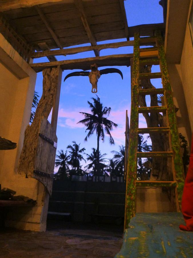 Gipsy Backpackers Hostel Gili Trawangan Luaran gambar