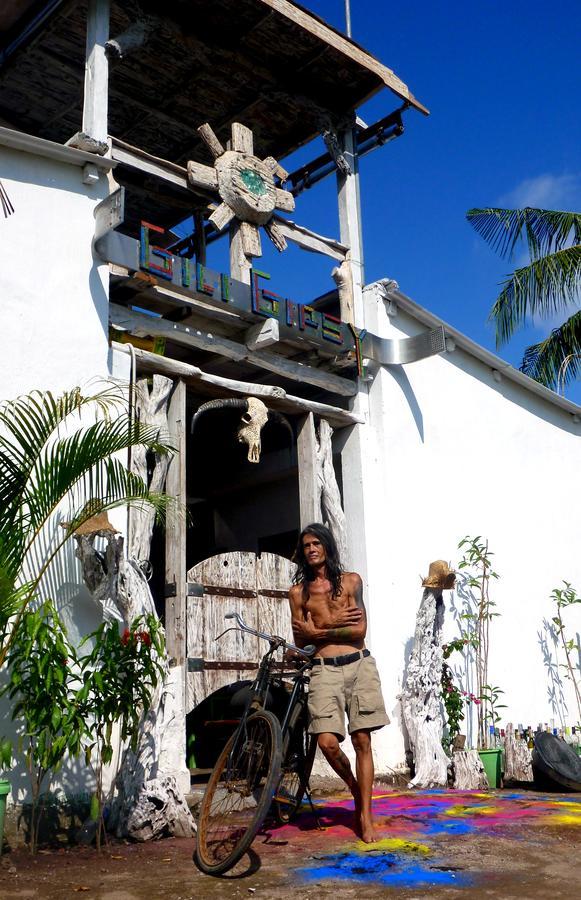 Gipsy Backpackers Hostel Gili Trawangan Luaran gambar